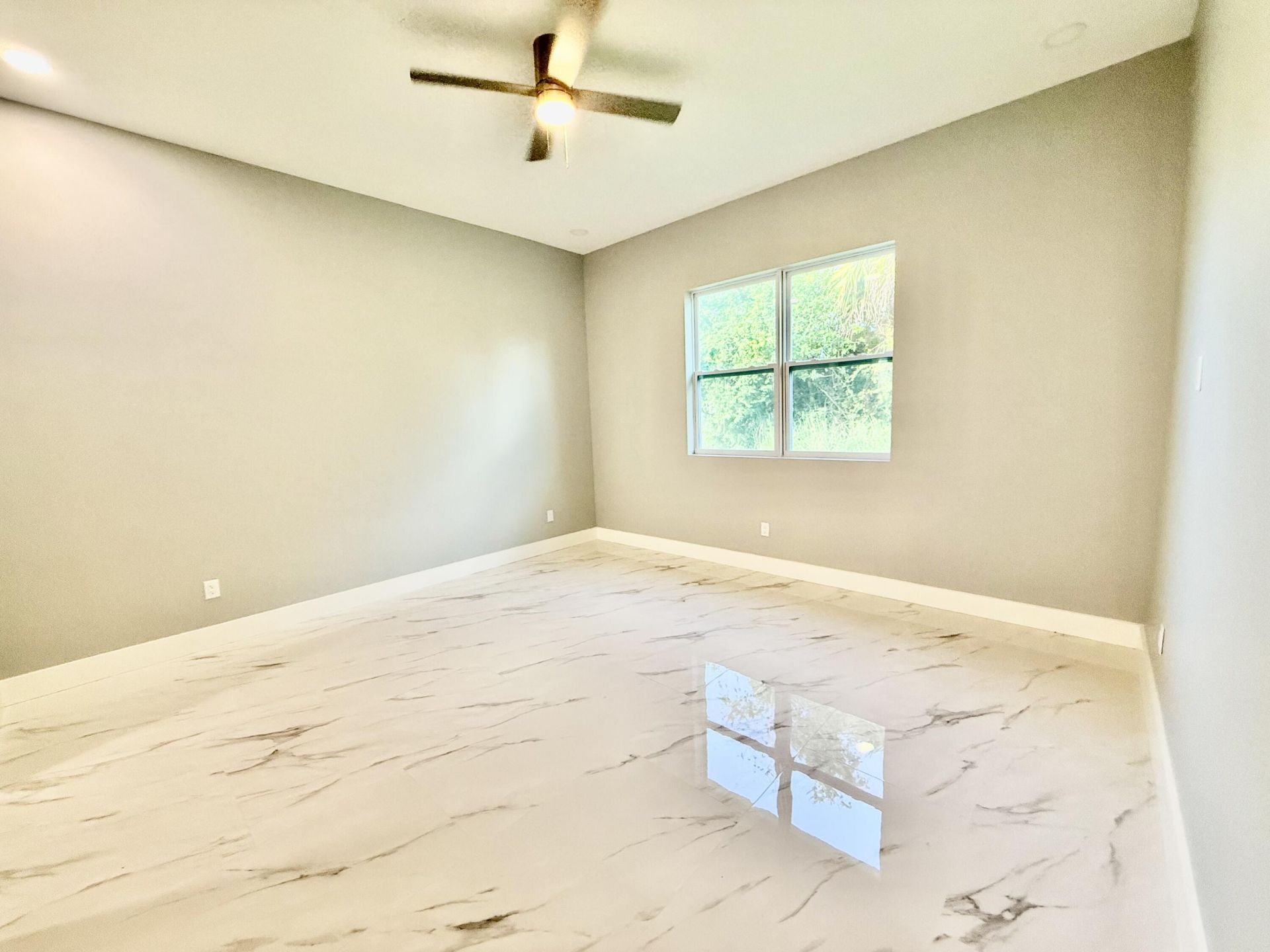 660 NE Moss Rose Place, Port Saint Lucie, FL 34983 Photo