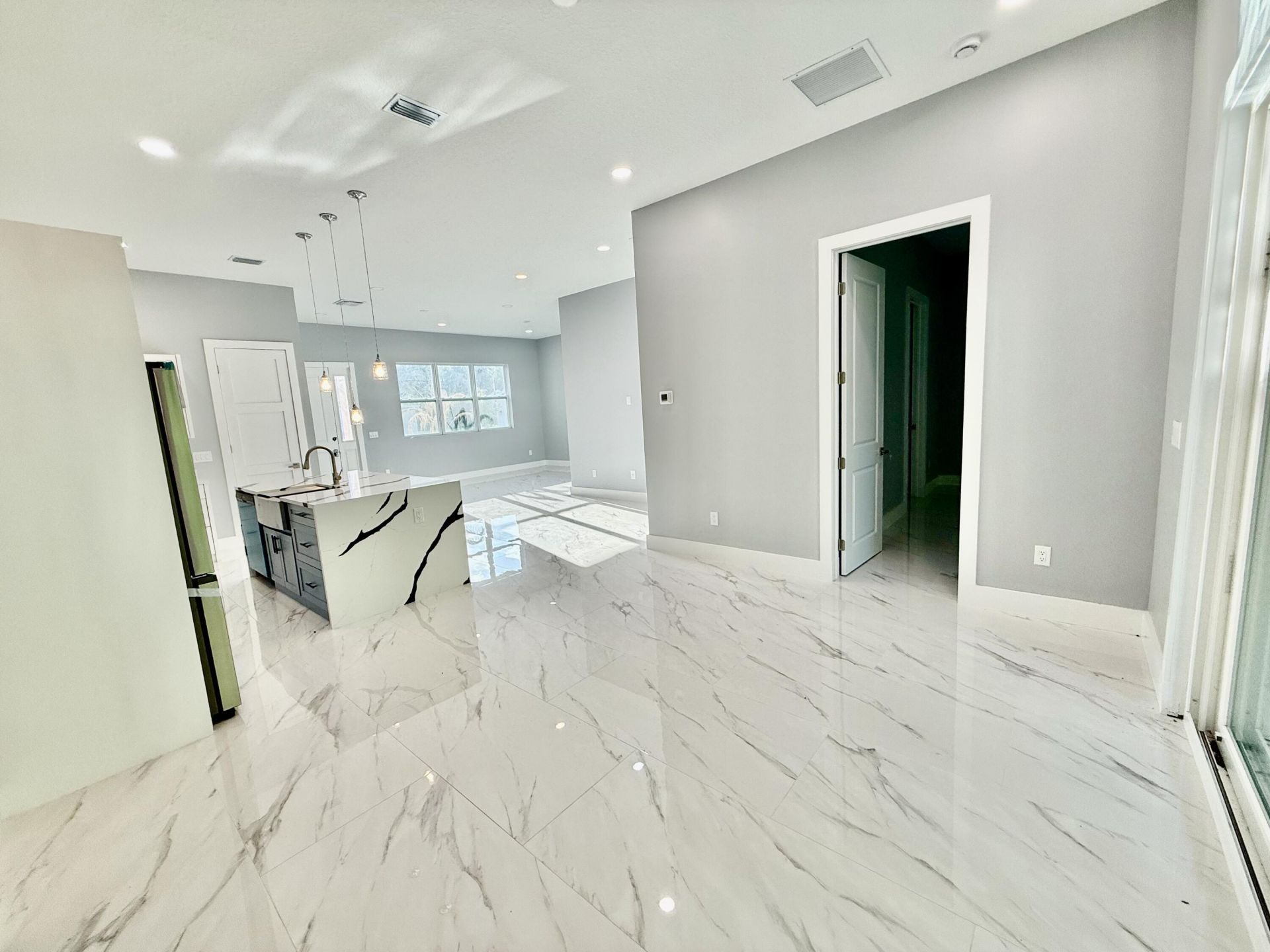 660 NE Moss Rose Place, Port Saint Lucie, FL 34983 Photo