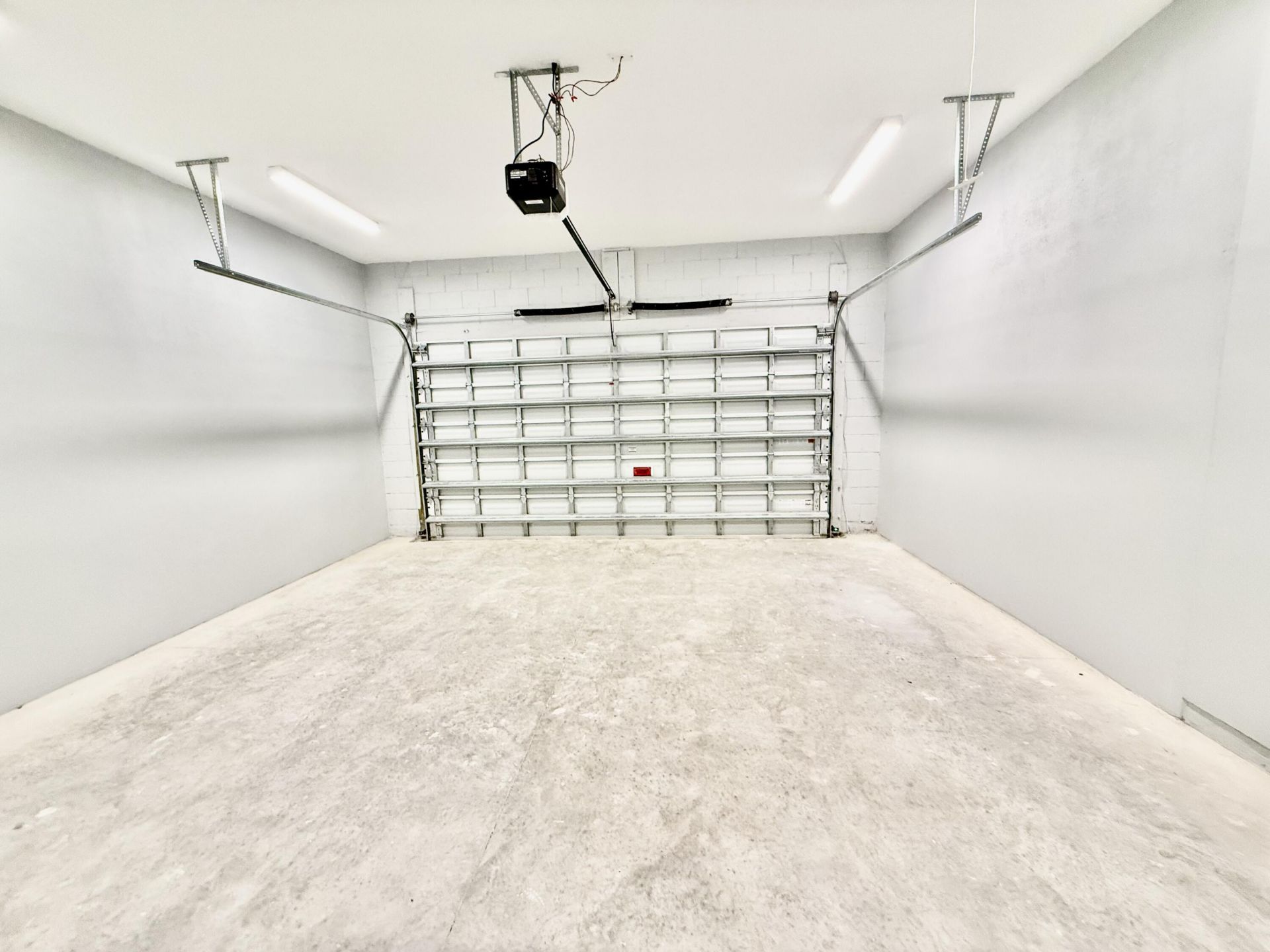 660 NE Moss Rose Place, Port Saint Lucie, FL 34983 Photo
