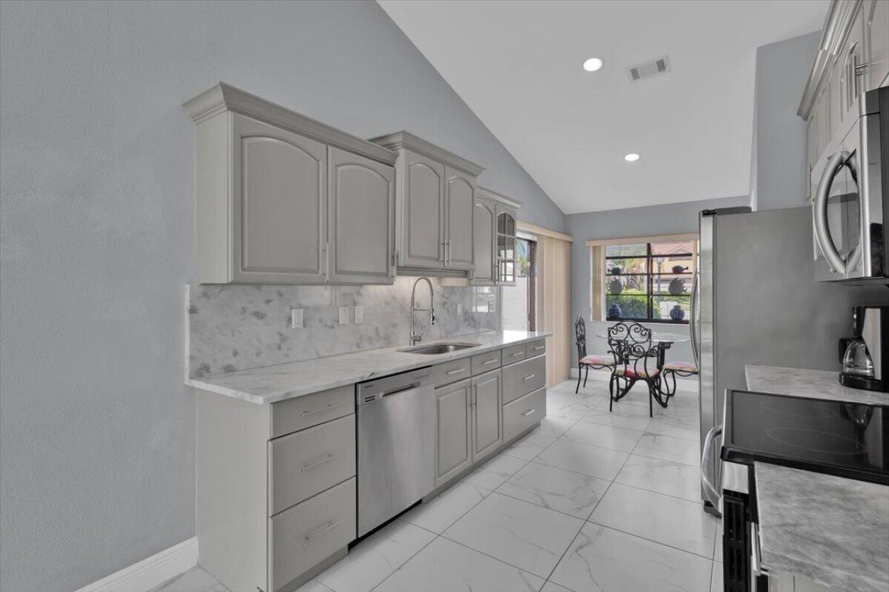 3535 SE Sandpiper Court, Port Saint Lucie, FL 34952 Photo