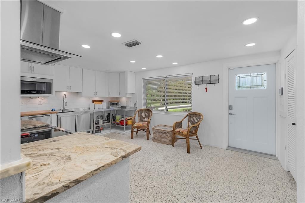 5387 Marina Dr, Bokeelia, FL 33922 Photo