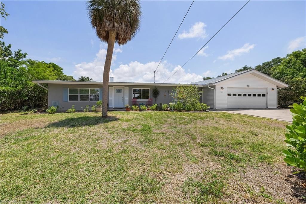 5387 Marina Dr, Bokeelia, FL 33922 Photo