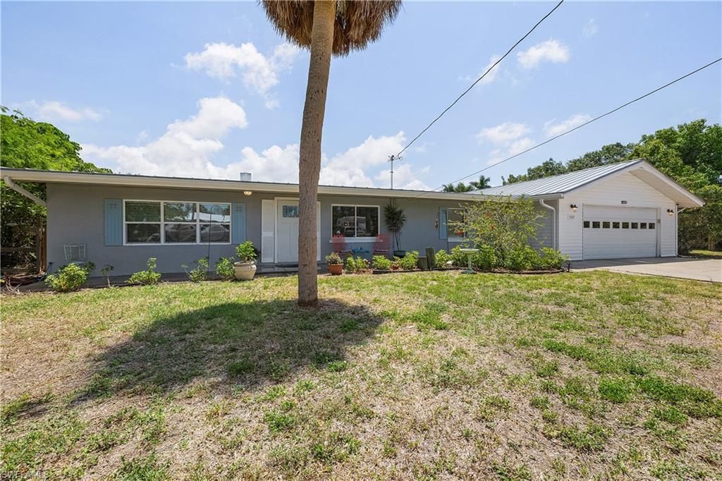 5387 Marina Dr, Bokeelia, FL 33922 Photo