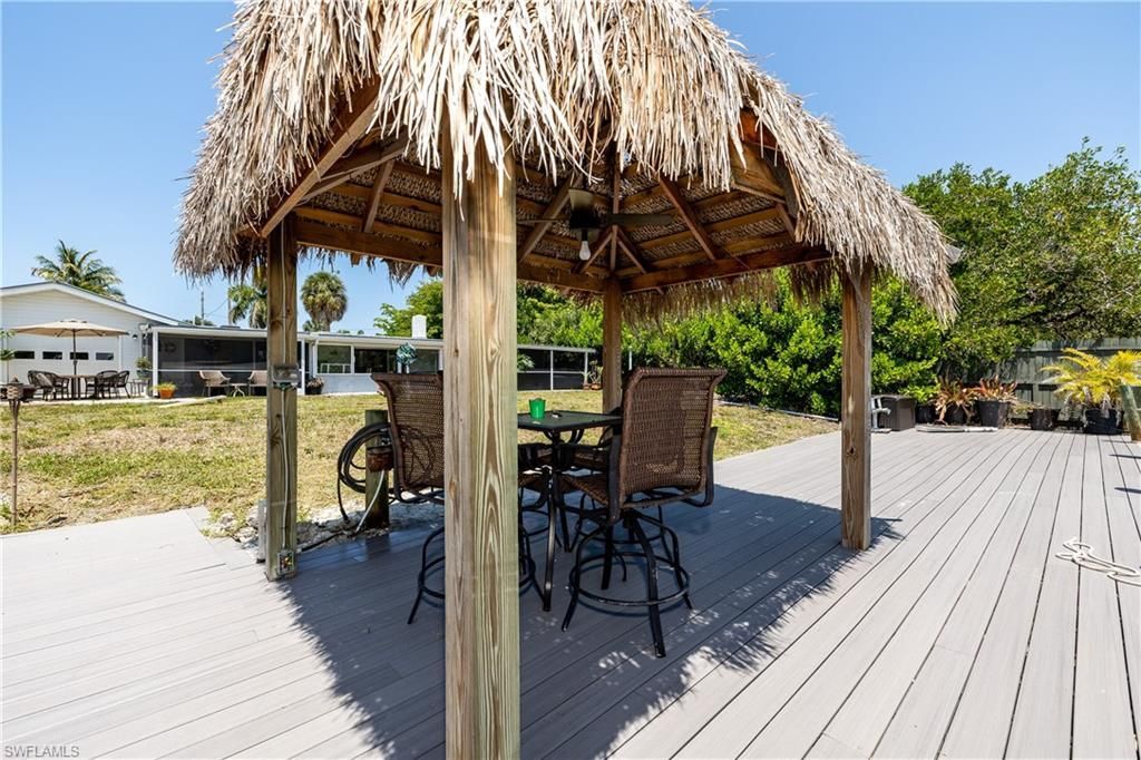 5387 Marina Dr, Bokeelia, FL 33922 Photo