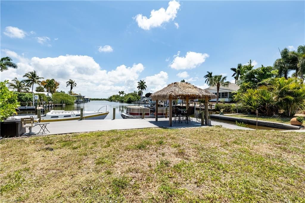 5387 Marina Dr, Bokeelia, FL 33922 Photo