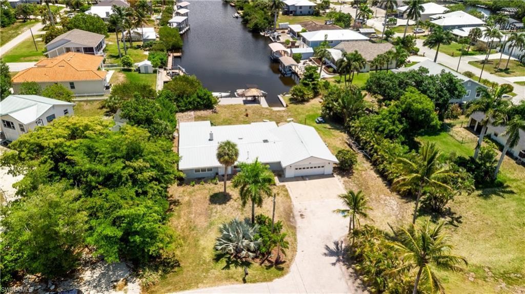 5387 Marina Dr, Bokeelia, FL 33922 Photo