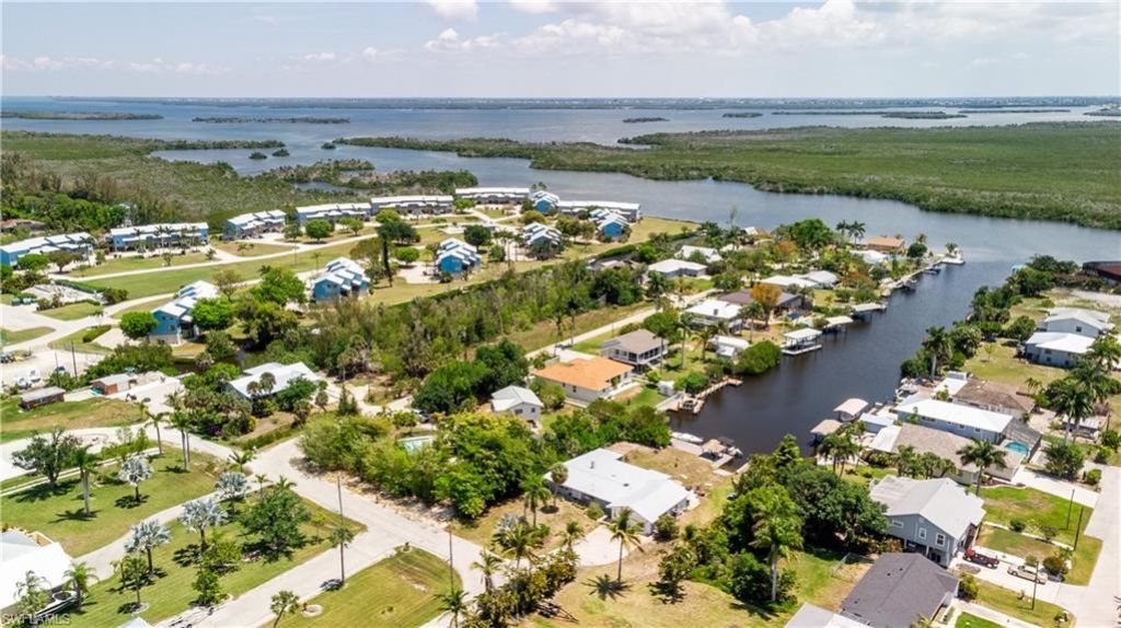 5387 Marina Dr, Bokeelia, FL 33922 Photo