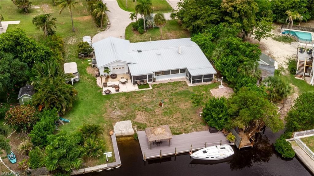 5387 Marina Dr, Bokeelia, FL 33922 Photo