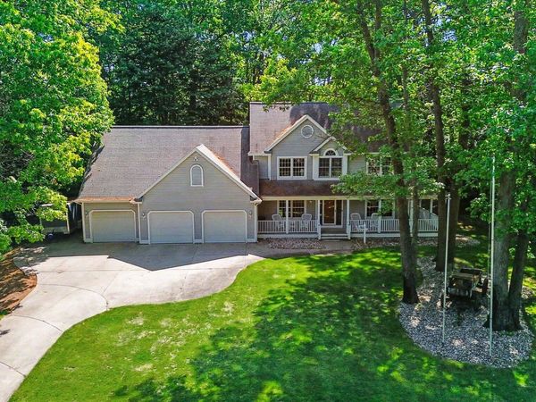 13784 Hofma Drive, Grand Haven, MI 49417