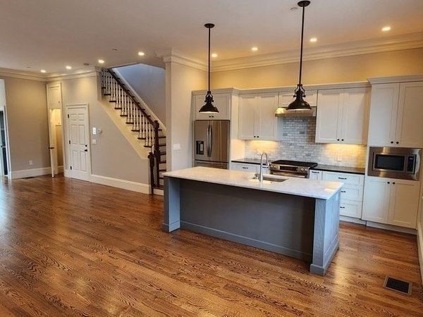 118 F, Boston, MA 02127