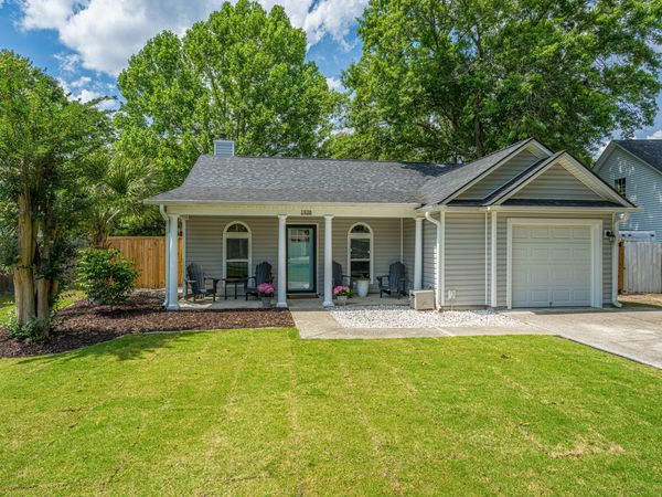 1938 Armory Drive, Mount Pleasant, SC 29466