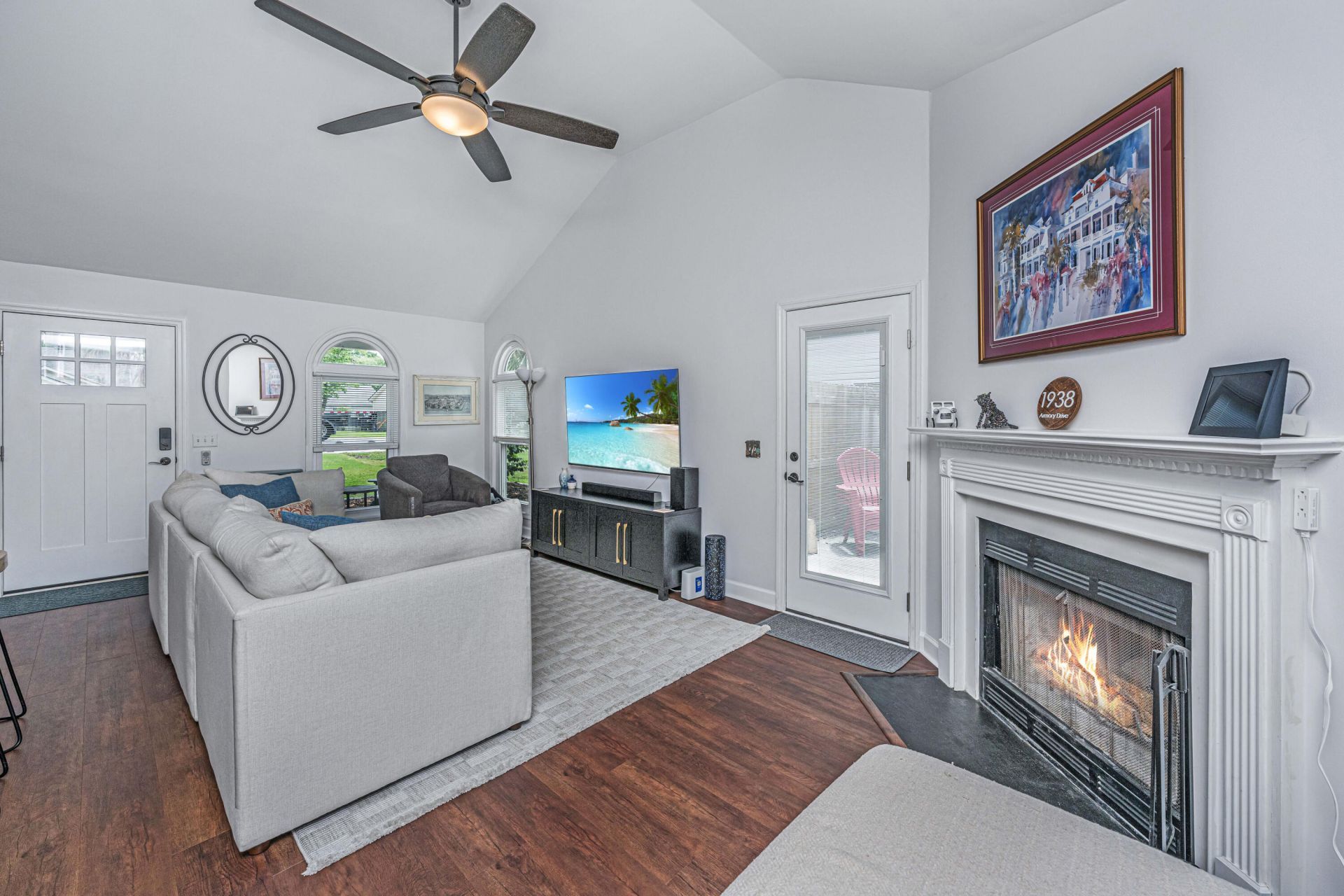 1938 Armory Drive Photo 9