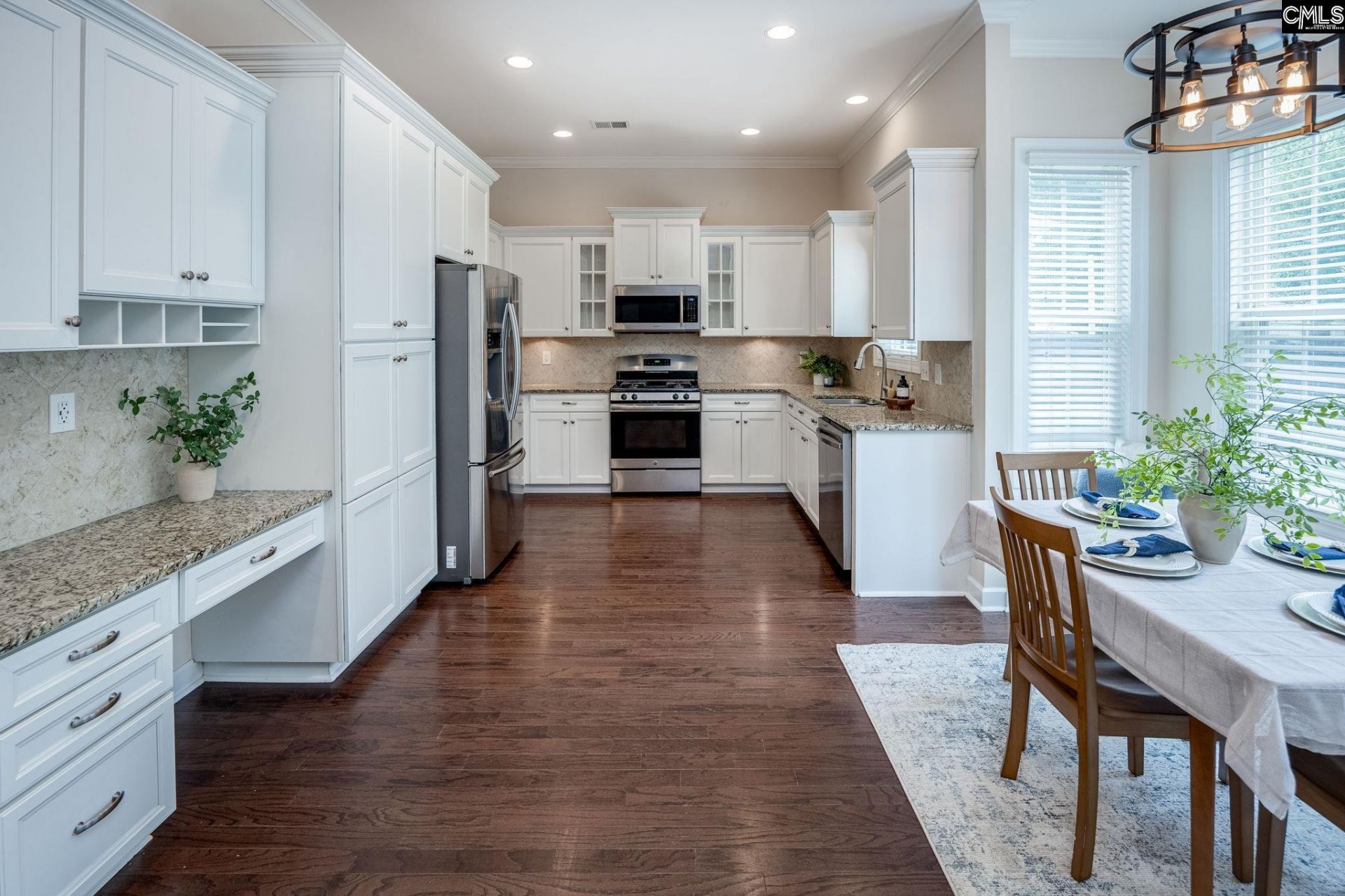 354 Montrose Drive  Photo 16