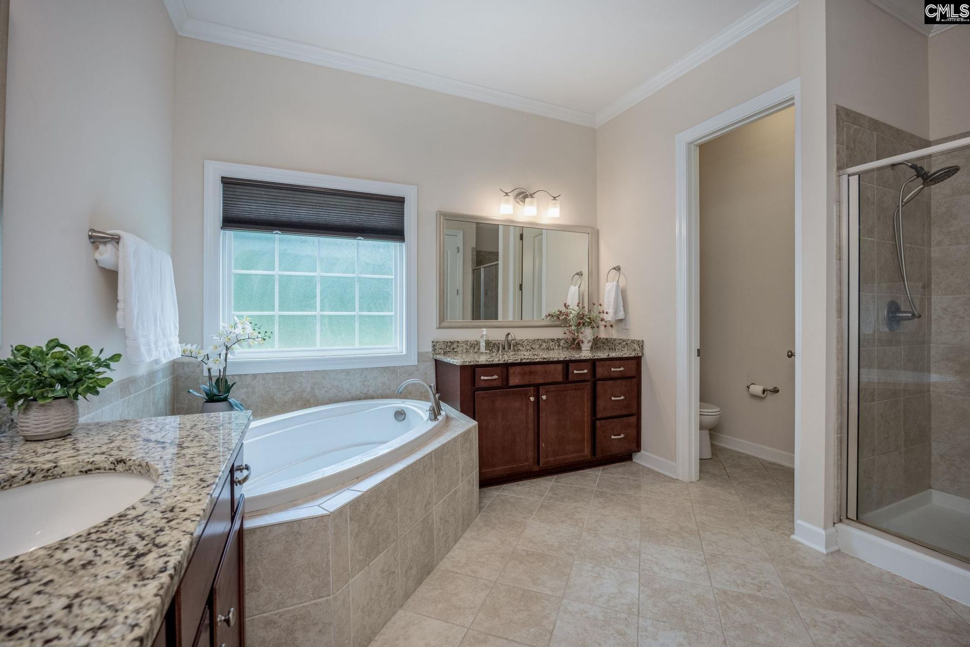 354 Montrose Drive  Photo 24
