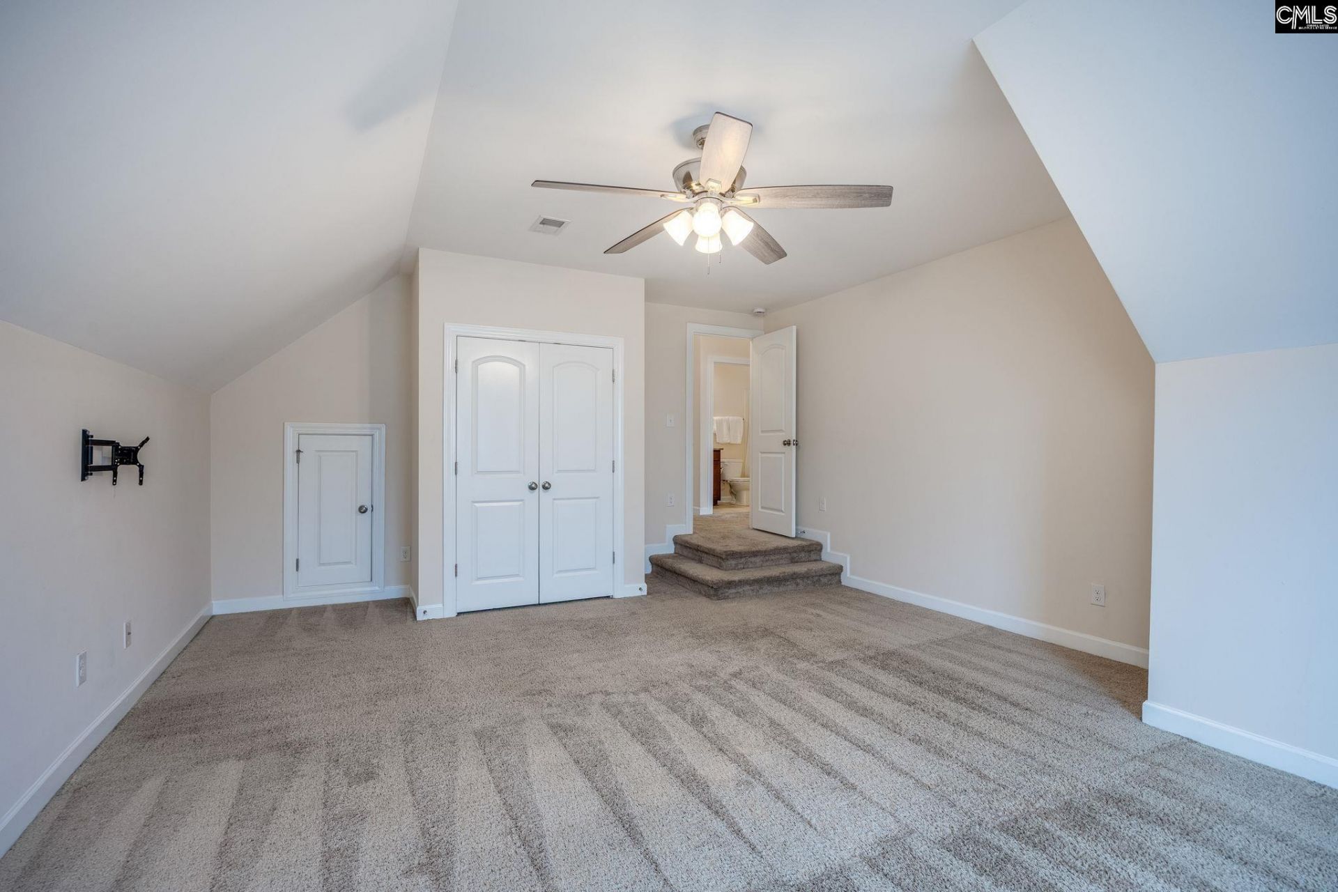 354 Montrose Drive  Photo 40
