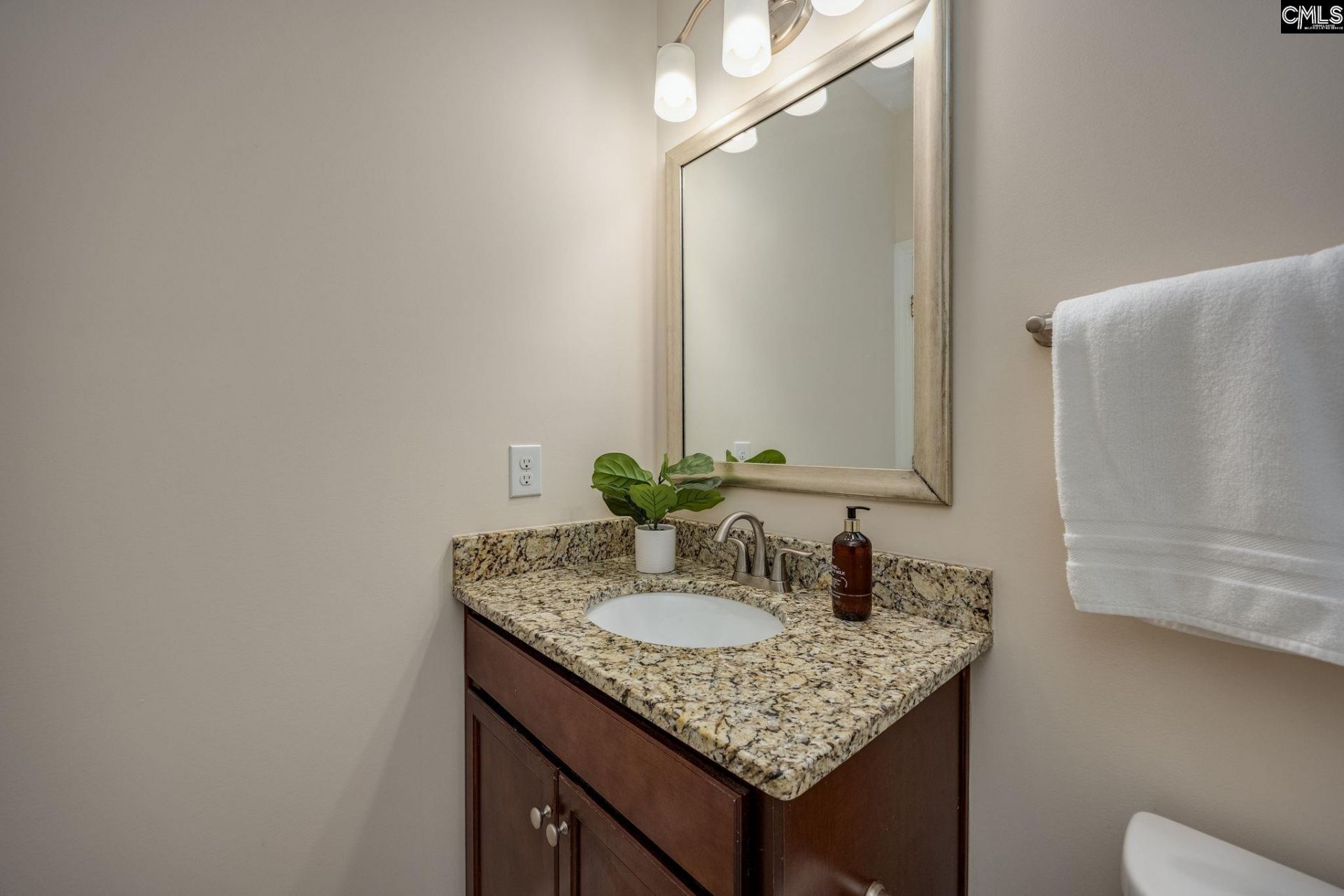 354 Montrose Drive  Photo 45