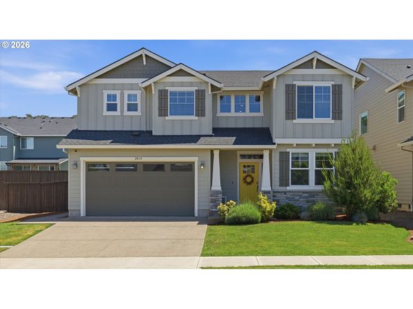 2814 NW SHADDEN DR, McMinnville, OR 97128