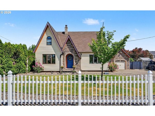 346 SE HANKEL ST, Dallas, OR 97338