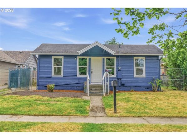 1116 9TH AVE, Longview, WA 98632