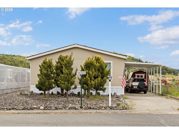 1003 SHADOW RANCH LN, Roseburg, OR 97470