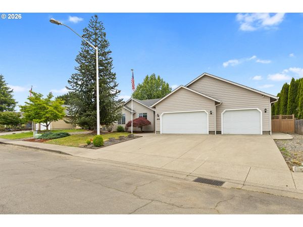 2676 WESTLAKE AVE, Sutherlin, OR 97479
