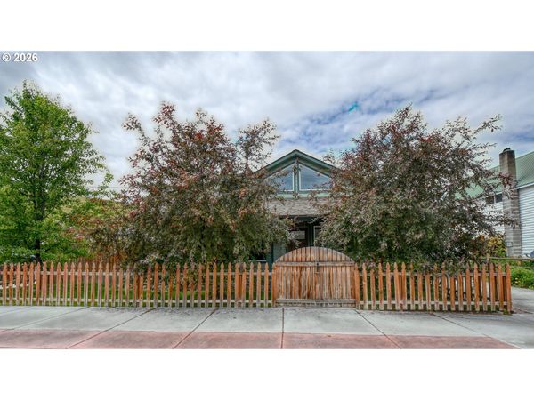 415 N GALE ST, Heppner, OR 97836