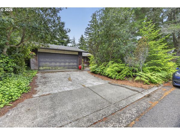 2332 24TH ST, Florence, OR 97439