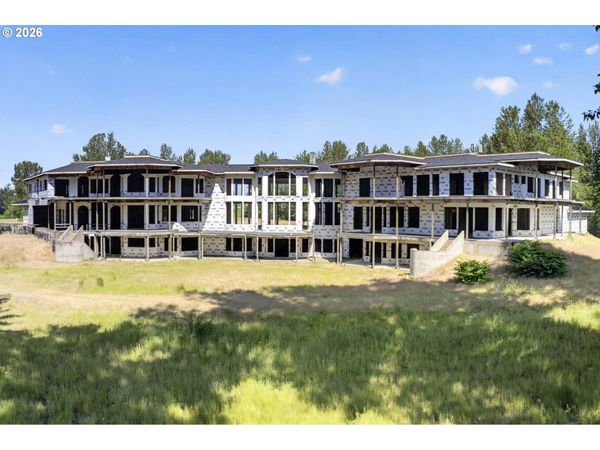 32020 SW PEACH COVE RD, West Linn, OR 97068
