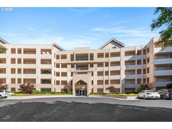 6605 W BURNSIDE RD, Unit 112, Portland, OR 97210