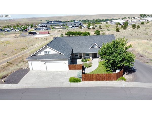 1745 SW 24TH ST, Pendleton, OR 97801