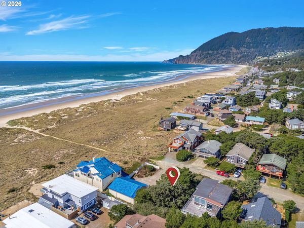 000 Sandpiper LN, Manzanita, OR 97130