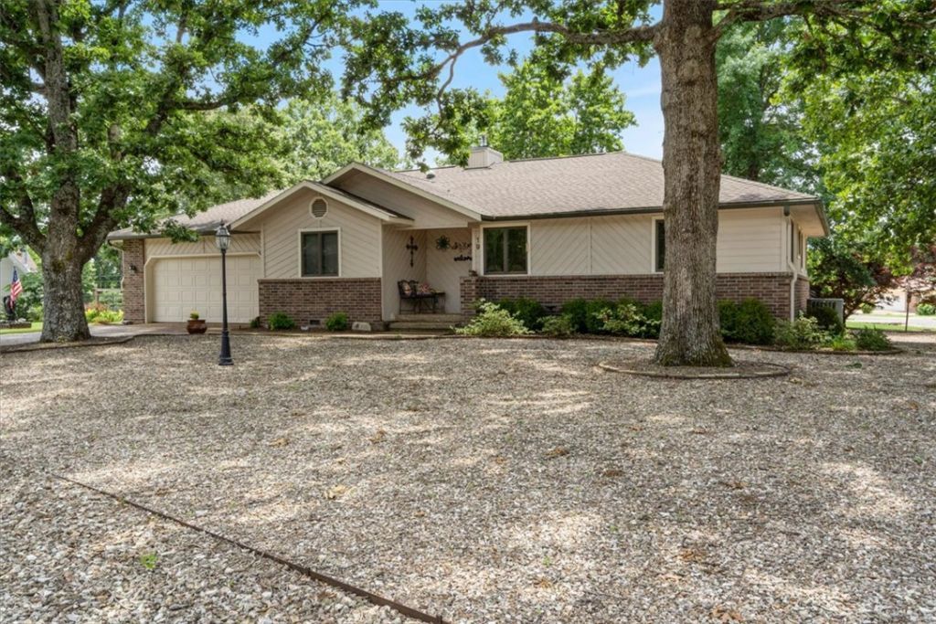19 Kildonan Drive Bella Vista, AR 72715