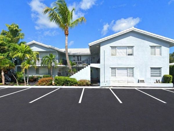 2837 NE 30th Street, Unit 2, Fort Lauderdale, FL 33306