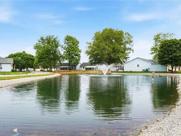 815 Spring Lake Circle, Enon Vlg, OH 45323
