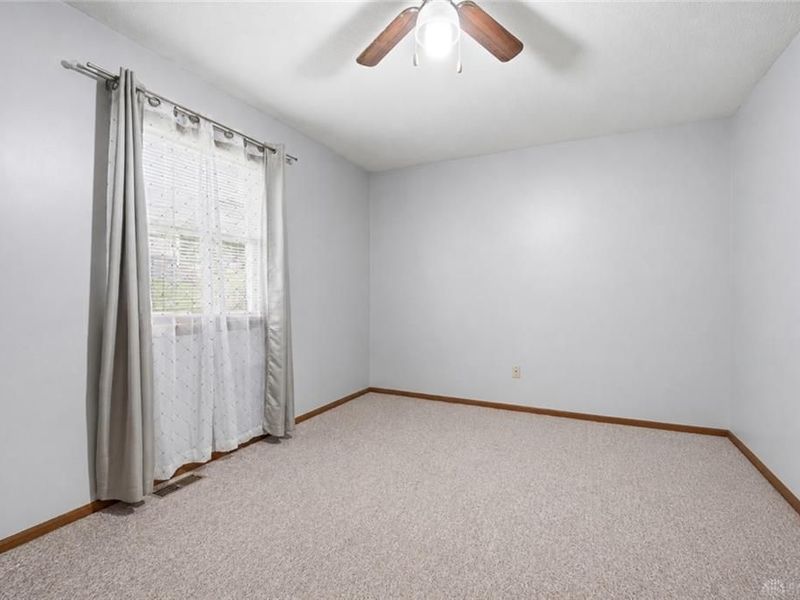 815 Spring Lake Circle, Enon Vlg, OH 45323 Photo 33