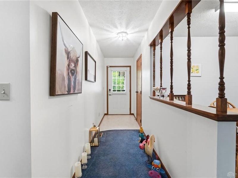 815 Spring Lake Circle, Enon Vlg, OH 45323 Photo 6