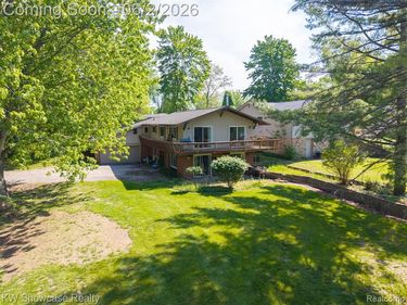 820 Clara Street, Commerce Twp, MI 48390