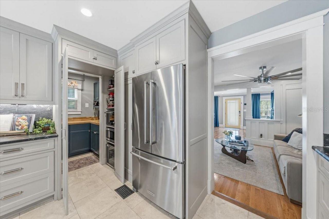2450 Burlington Avenue N, Saint Petersburg, FL 33713 Photo