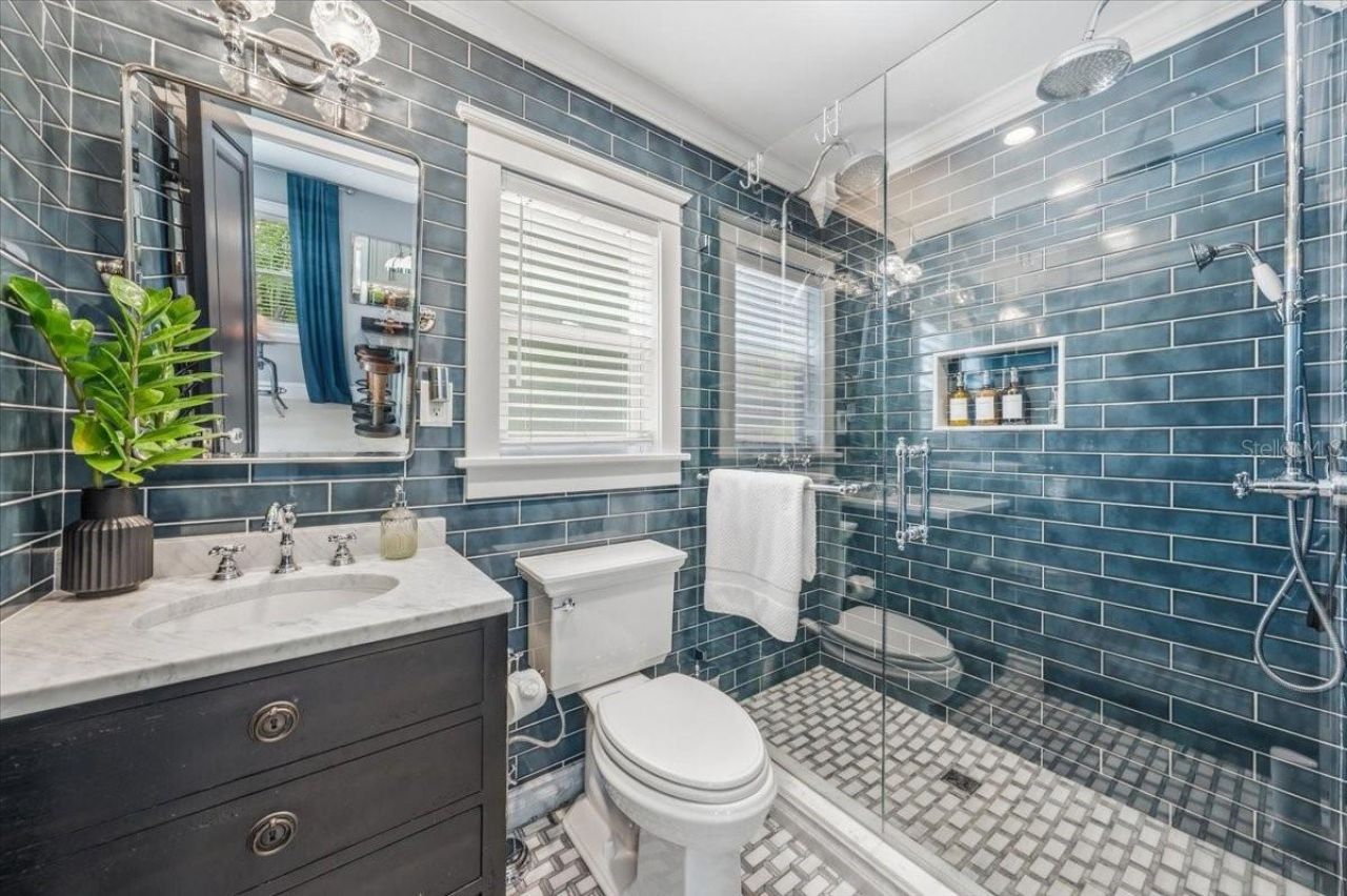 2450 Burlington Avenue N, Saint Petersburg, FL 33713 Photo