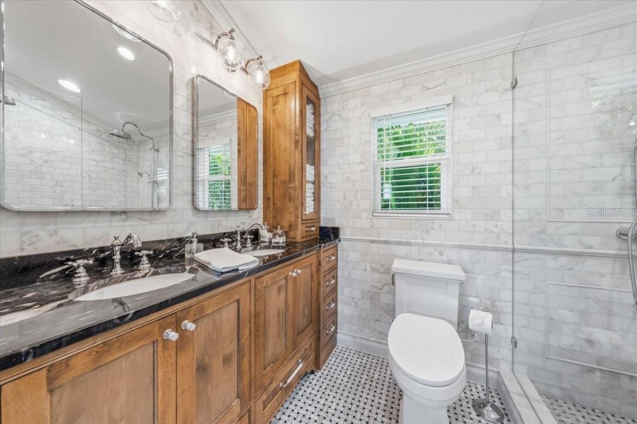 2450 Burlington Avenue N, Saint Petersburg, FL 33713 Photo