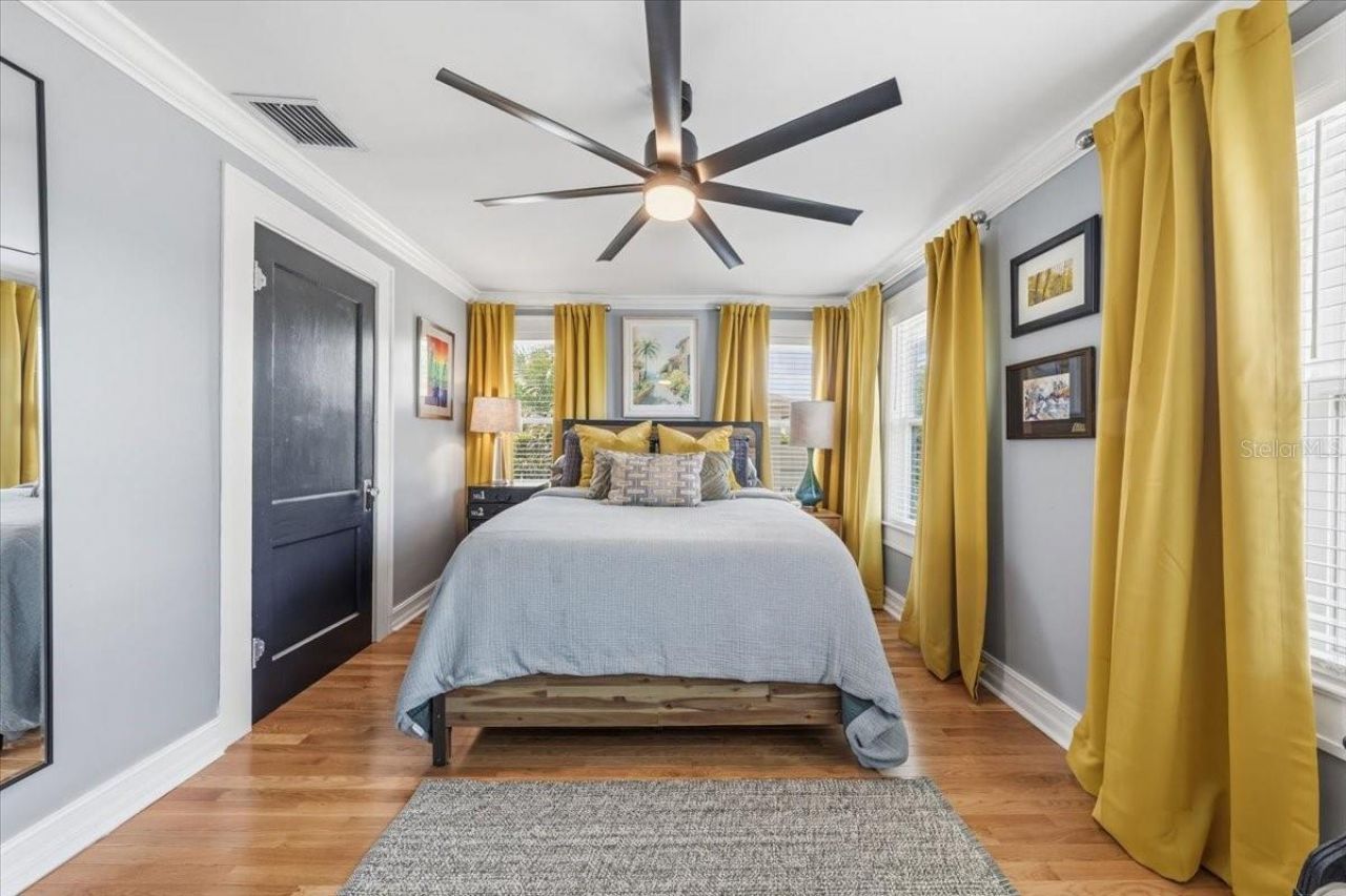 2450 Burlington Avenue N, Saint Petersburg, FL 33713 Photo