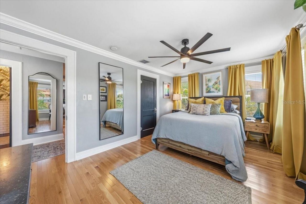 2450 Burlington Avenue N, Saint Petersburg, FL 33713 Photo