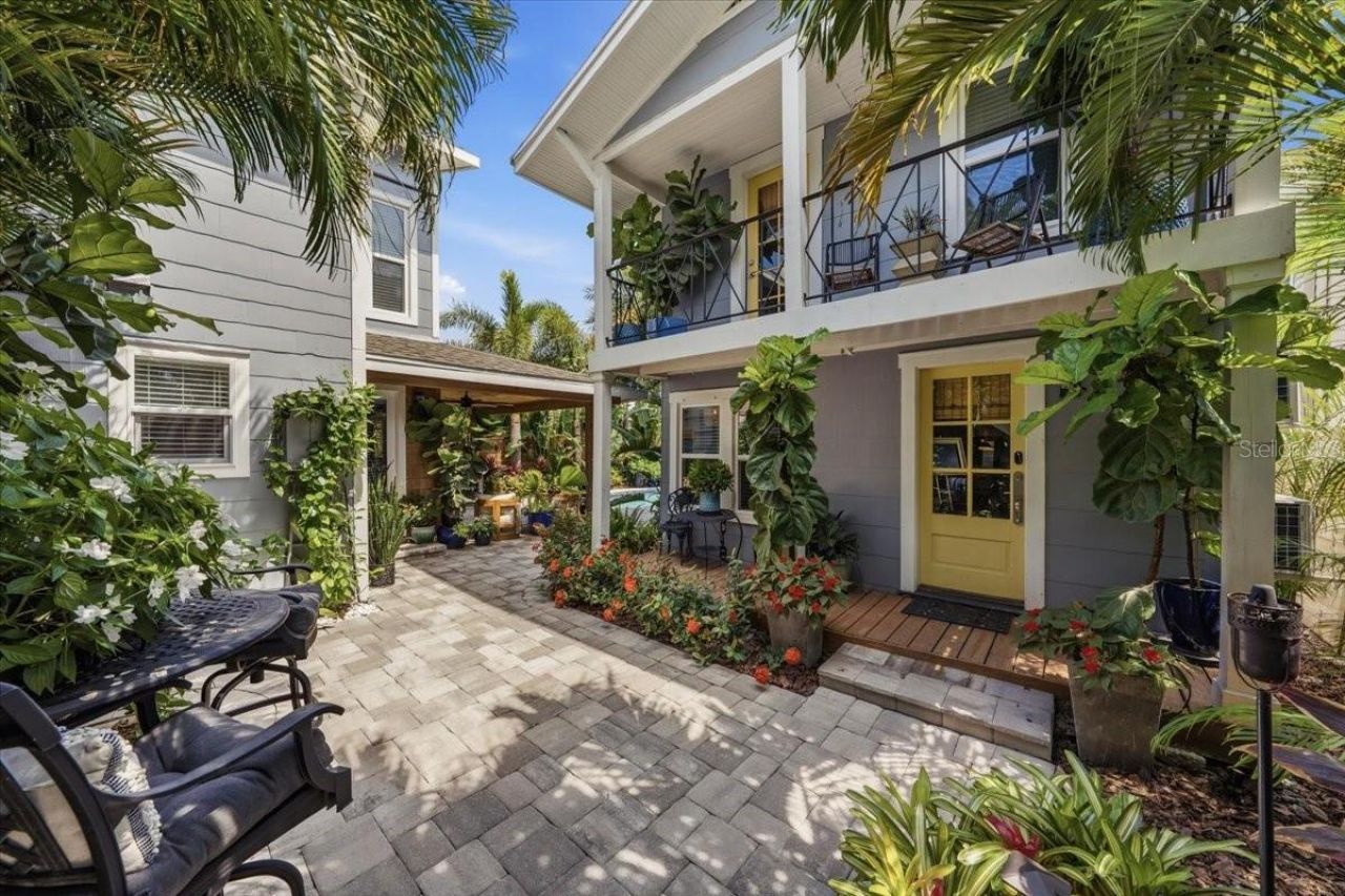 2450 Burlington Avenue N, Saint Petersburg, FL 33713 Photo
