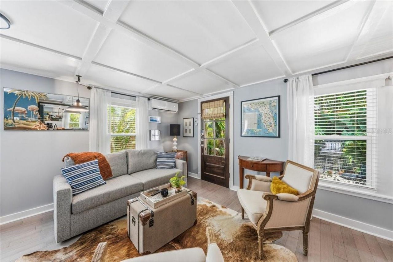 2450 Burlington Avenue N, Saint Petersburg, FL 33713 Photo