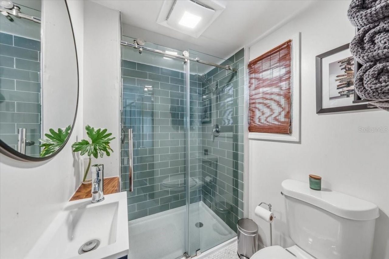 2450 Burlington Avenue N, Saint Petersburg, FL 33713 Photo