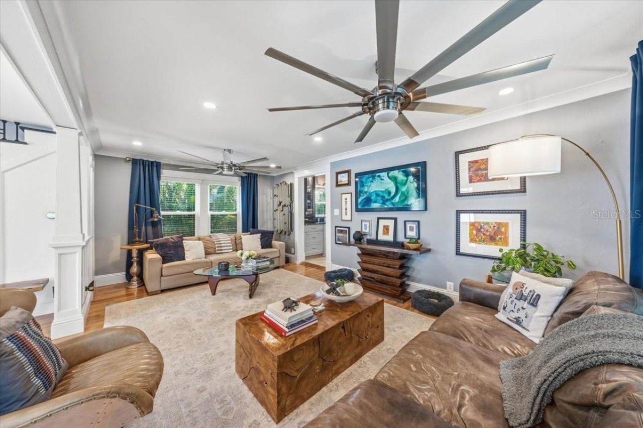 2450 Burlington Avenue N, Saint Petersburg, FL 33713 Photo