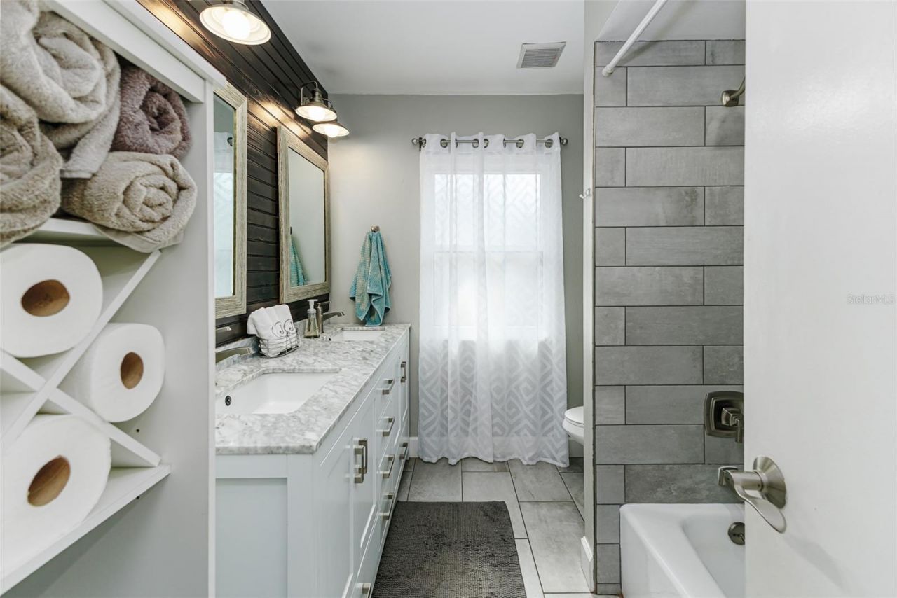 2326 Arrowhead Boulevard , Lakeland, FL 33813 Photo