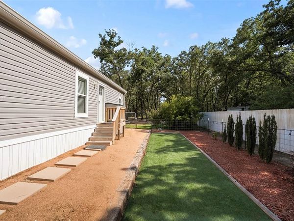 229 Forest Lane Drive, Unit B, Mabank, TX 75156