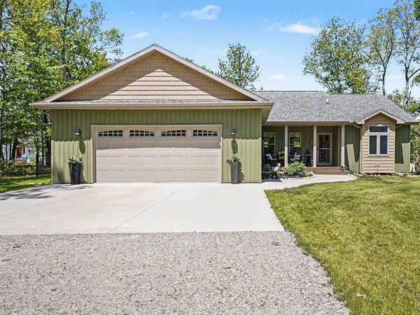 1735 Iroquois Trail, National City, MI 48748