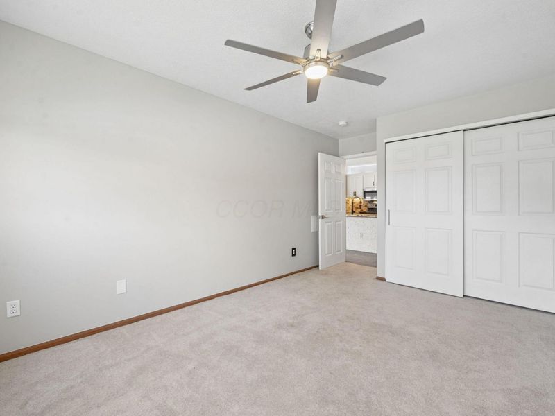 4969 Meadow Run Drive , Hilliard, OH 43026 Photo 13